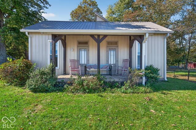3470 S 900 E, Columbus, IN 47203, photo 3 of 48