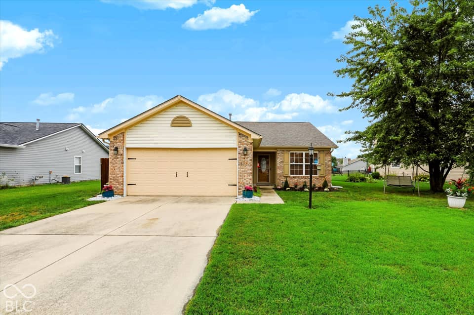 130 Rambling Road, Greenfield, IN 46140, photo 1 of 38