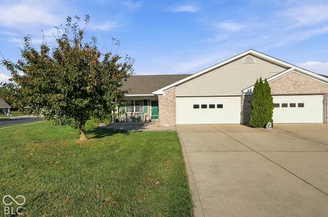 5650 Spring Mist Circle, Indianapolis, IN 46237, photo 2 of 38