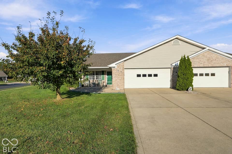 5650 Spring Mist Circle, Indianapolis, IN 46237, photo 1 of 38