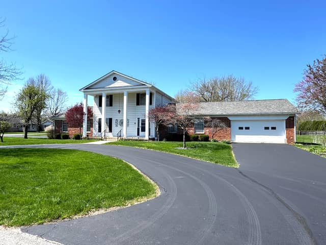 353 E Rivercrest Drive, Rushville, IN 46173, photo 3 of 69