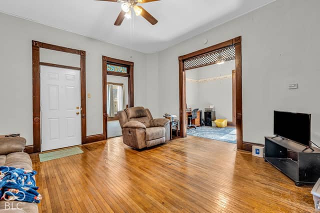 634 Hutchins Avenue, Columbus, IN 47201, photo 5 of 30