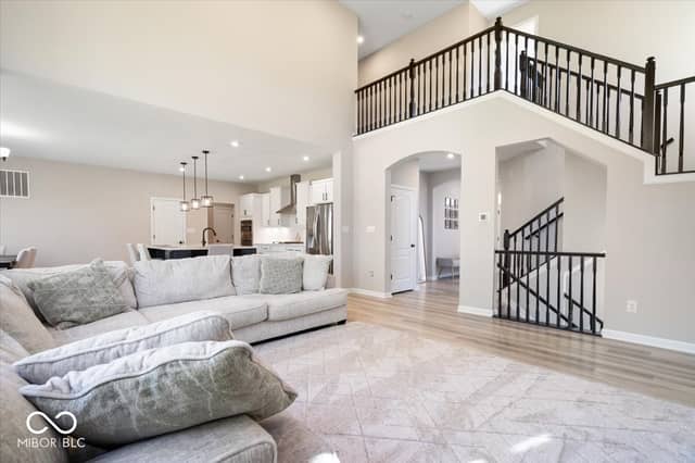 6210 Shallow Creek, Indianapolis, IN 46237, photo 5 of 32