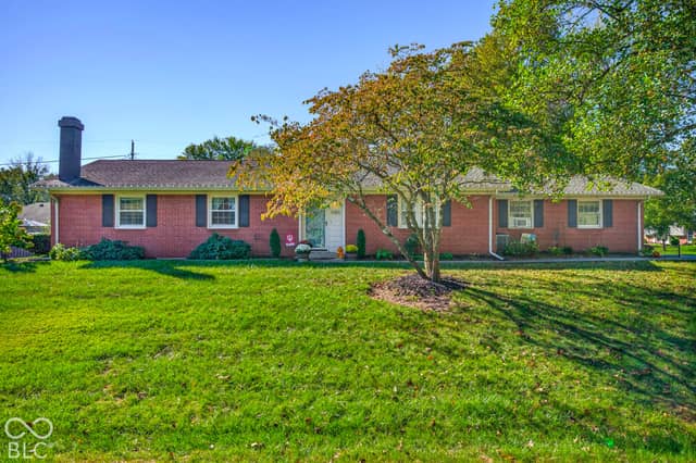 1080 Holly Drive, Seymour, IN 47274, photo 3 of 38