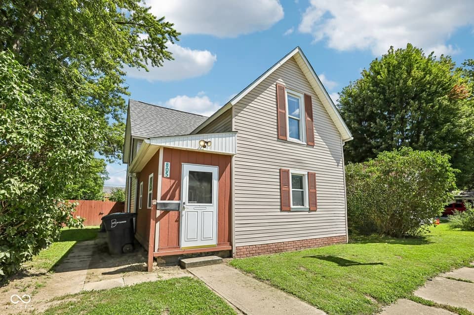 805 S 17th Street, Elwood