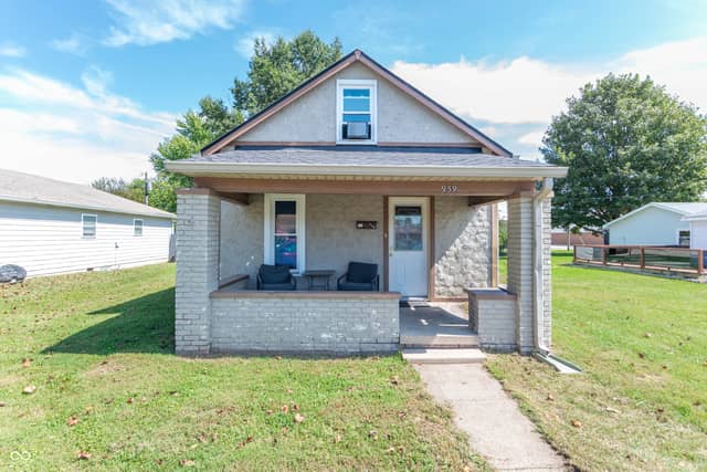 959 S Lincoln Street, Martinsville, IN 46151, photo 2 of 25