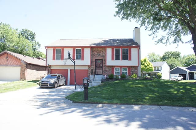5762 Pilgrim Drive, Indianapolis, IN 46254, photo 4 of 41