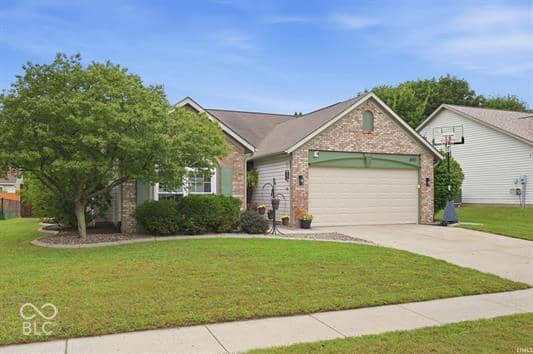 1480 Hedge, Greenfield, IN 46140, photo 3 of 21