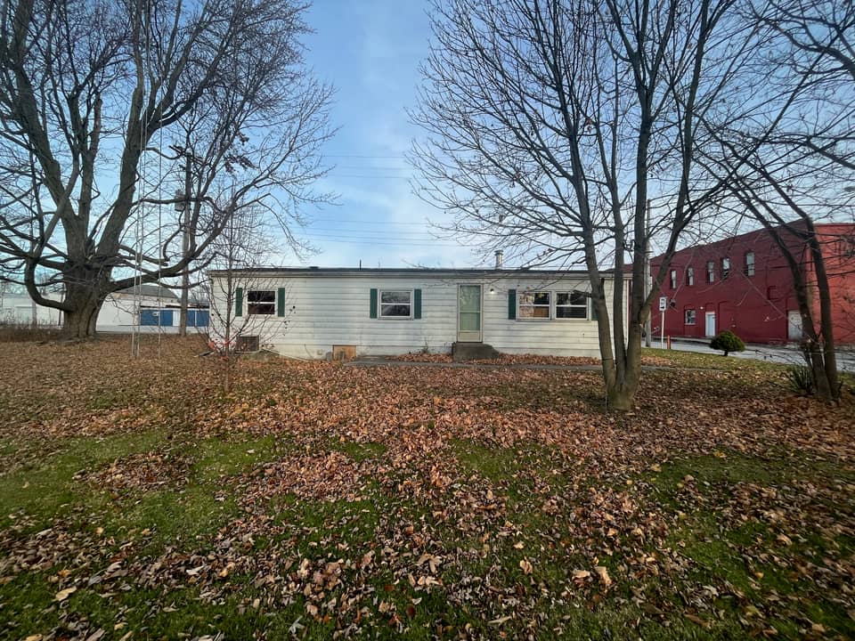 106 W Water Street, Converse