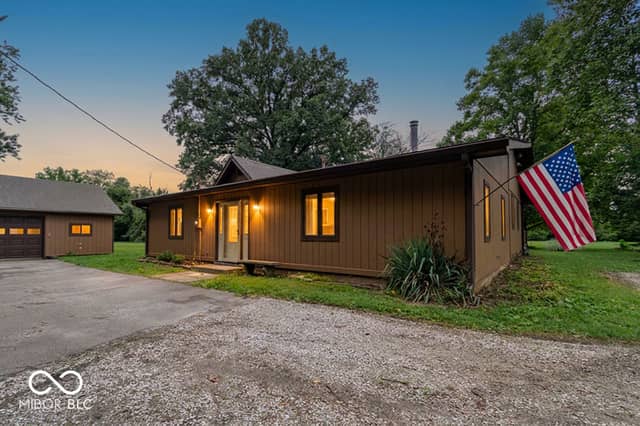 6741 Camby Road, Indianapolis, IN 46221, photo 4 of 37