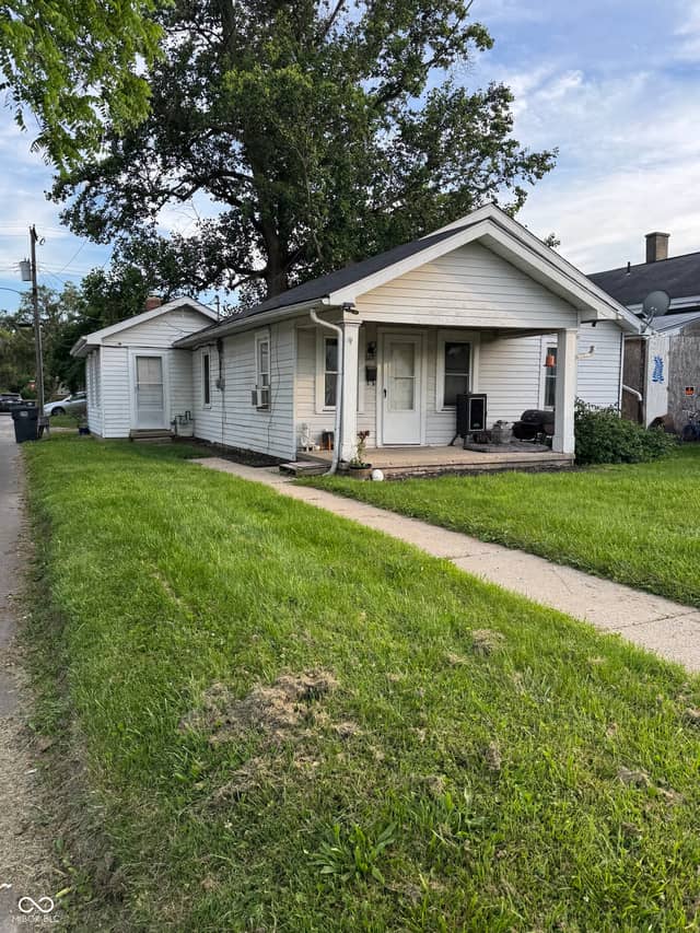 627 E 31st Street, Anderson, IN 46016, photo 3 of 11