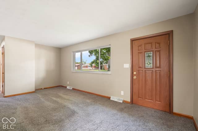 409 Wedgewood Drive, New Albany, IN 47150, photo 3 of 44