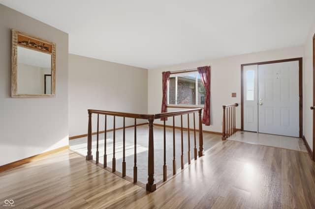 3260 Woodcrest Court, Columbus, IN 47203, photo 5 of 46
