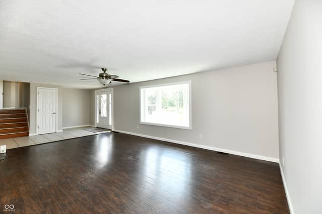 1075 S 600 E, Greenfield, IN 46140, photo 4 of 44