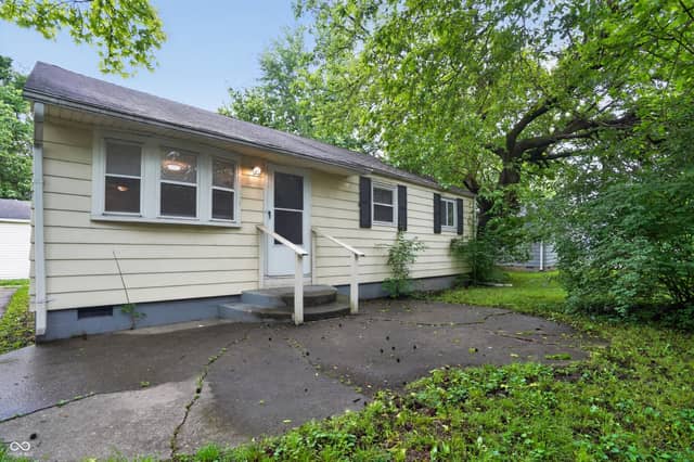 7402 E 46th Street, Indianapolis, IN 46226, photo 2 of 16