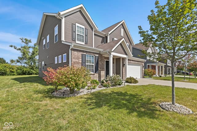 6018 Aspen Meadow Drive, Indianapolis, IN 46237, photo 3 of 46