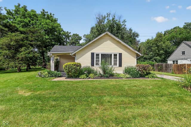2228 N Irwin Street, Indianapolis, IN 46219, photo 2 of 15