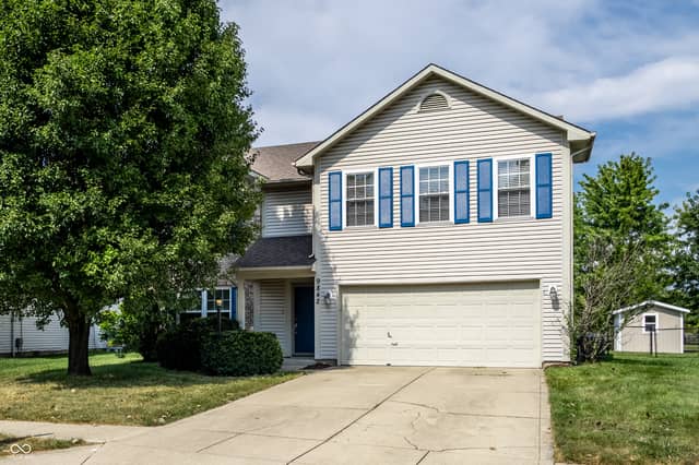9842 Herald Square, Fishers, IN 46038, photo 2 of 38