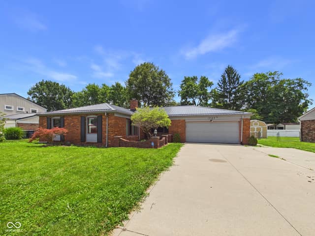 1727 Oakwood Drive, Anderson, IN 46011, photo 3 of 38