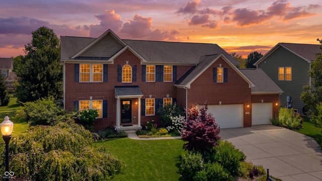 5825 Somerset Boulevard E, Bargersville, IN 46106, photo 3 of 40