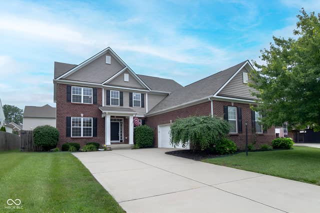 12330 Twyckenham Drive, Fishers, IN 46037, photo 2 of 53