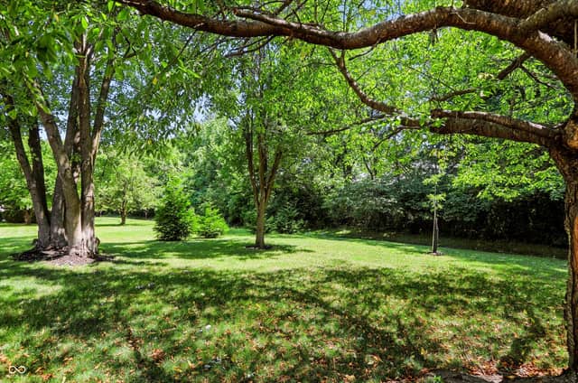7761 Prairie View Drive, Indianapolis, IN 46256, photo 3 of 59