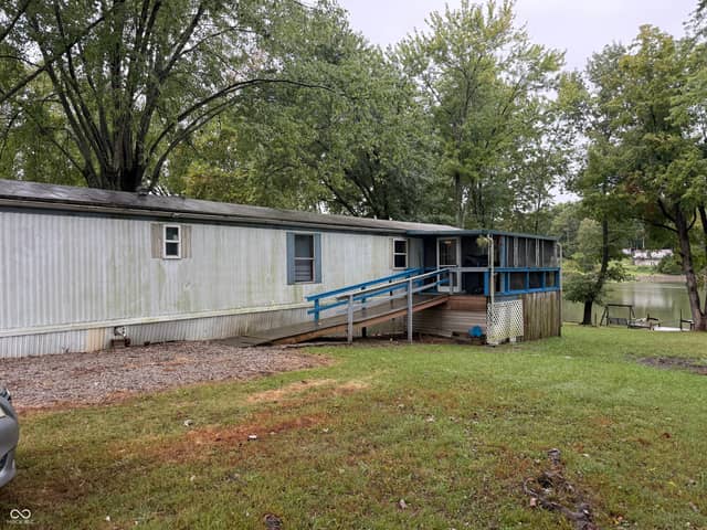 3455 Atkinson Circle, North Vernon, IN 47265, photo 2 of 9