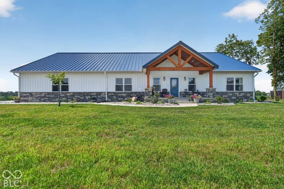693 S 200 E, Kokomo, IN 46902, photo 1 of 49