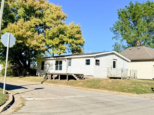 1002 Tuttle Avenue, Crawfordsville, IN 47933, photo 3 of 14