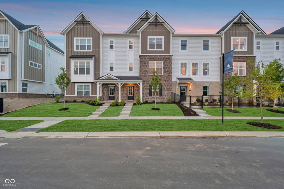 5720 Boynton Drive, Noblesville, IN 46062, photo 1 of 32