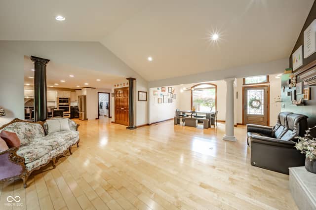 10 Stratford Way, Danville, IN 46122, photo 4 of 59
