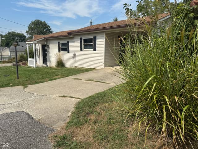 310 W Central Avenue, Greensburg, IN 47240, photo 3 of 20