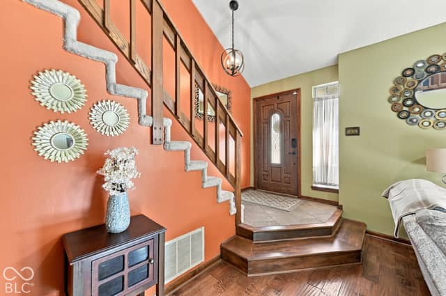 8928 Sunburst Circle, Indianapolis, IN 46227, photo 2 of 37