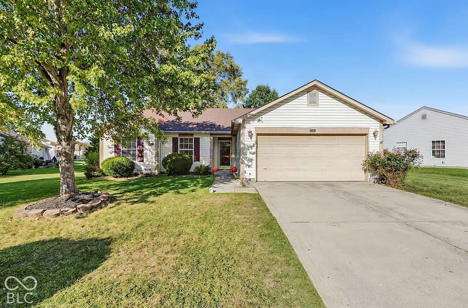 105 Fountain Drive, Mooresville, IN 46158, photo 1 of 33