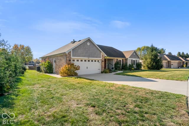 540 Crestpoint Lane, Plainfield, IN 46168, photo 3 of 35