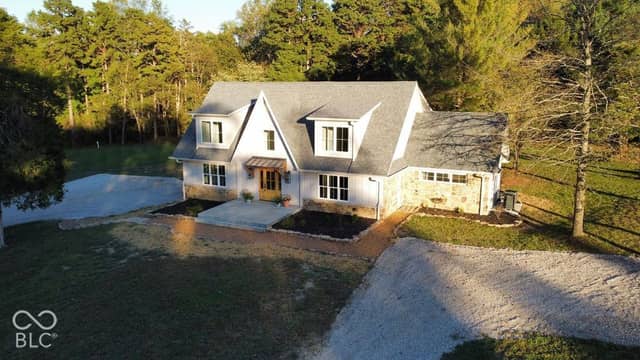 5941 S Poplar Grove Road, Columbus, IN 47201, photo 2 of 79