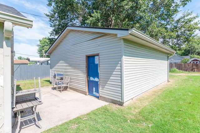 959 S Lincoln Street, Martinsville, IN 46151, photo 5 of 25