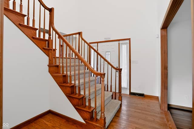 10211 Hidden Meadow Lane, Indianapolis, IN 46229, photo 5 of 80