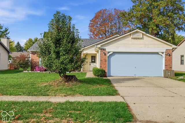 8220 Parsley Lane, Indianapolis, IN 46237, photo 2 of 23