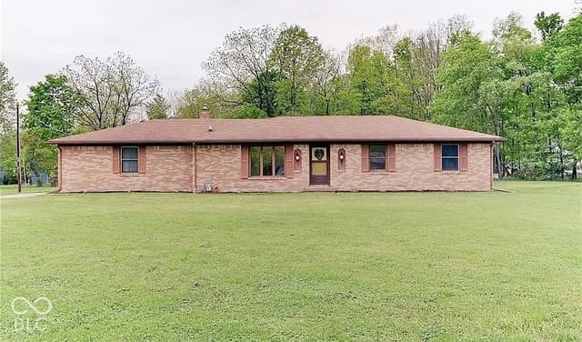 8530 N Carroll Road, Indianapolis, IN 46236, photo 2 of 21