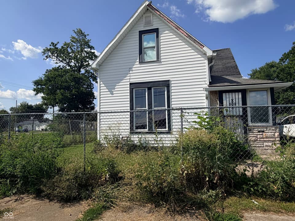 1414 E 8th Street, Muncie