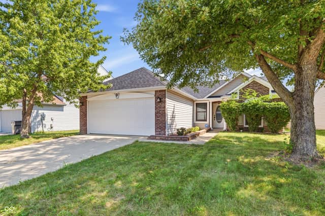 4327 Strawflower Drive, Indianapolis, IN 46203, photo 3 of 29