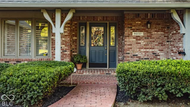 9037 Pinecreek Way, Indianapolis, IN 46256, photo 2 of 52