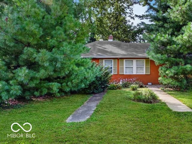 1025 Helen Drive, Indianapolis, IN 46240, photo 3 of 27