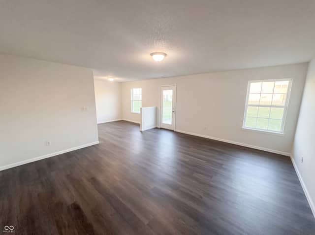 6654 Hazelhatch Drive, Indianapolis, IN 46268, photo 4 of 20