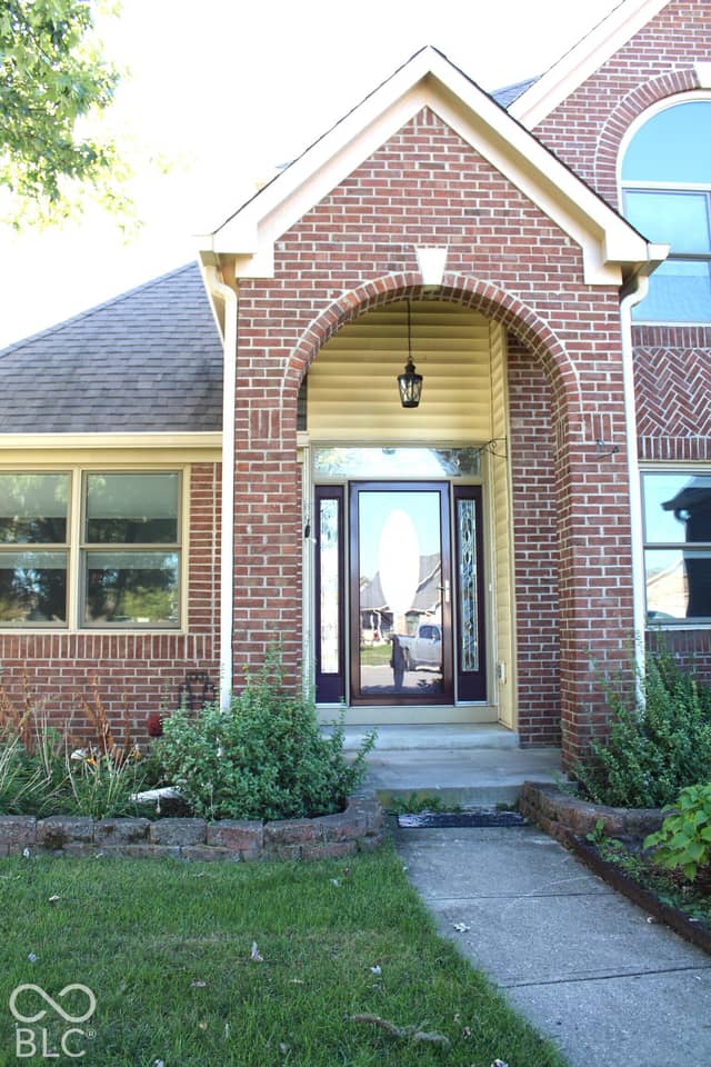 1117 Hague Court, Franklin, IN 46131, photo 2 of 51