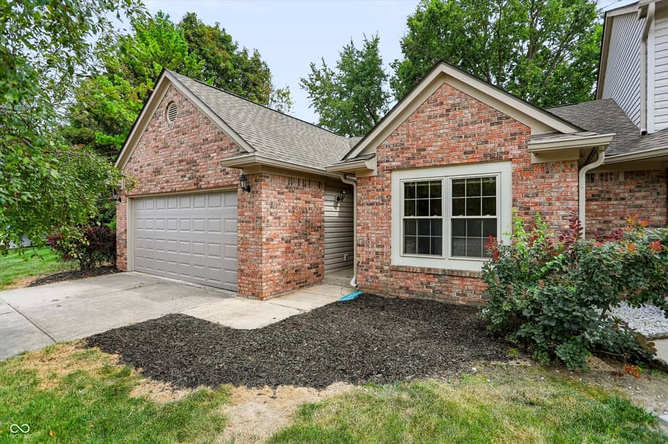 1039 Buffalo Run Way, Indianapolis