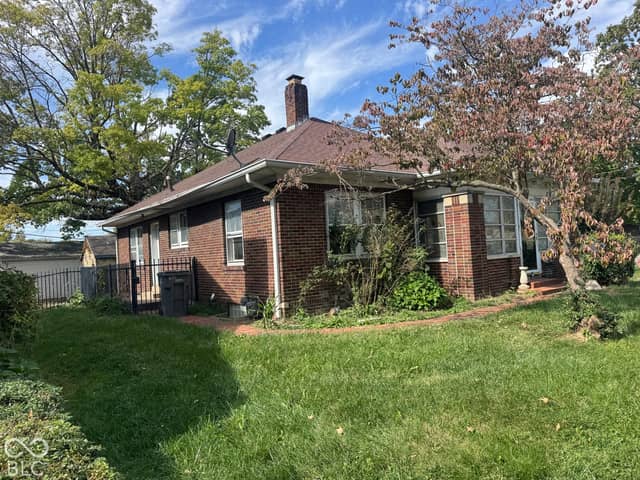 2804 S Illinois Street, Indianapolis, IN 46225, photo 2 of 18