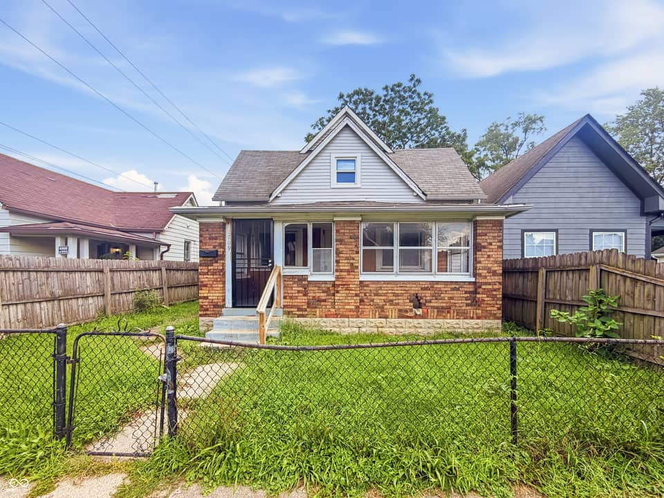 1709 Spruce Street, Indianapolis, IN 46203, photo 1 of 47