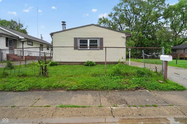 2217 N Spencer Avenue, Indianapolis, IN 46218, photo 3 of 15
